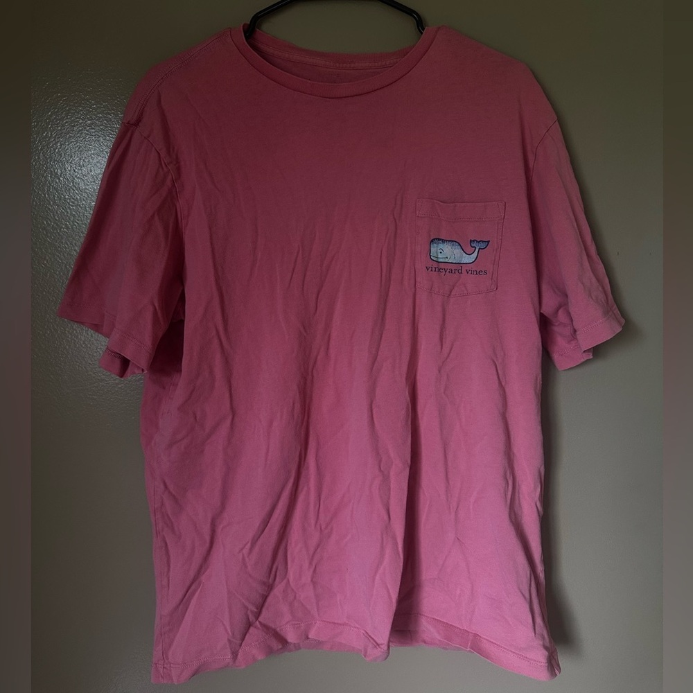vineyard vines t-shirt